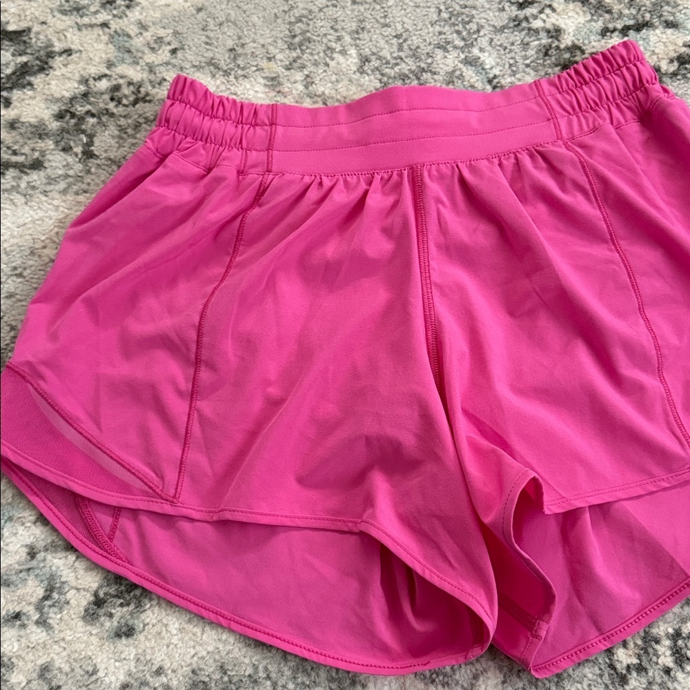 Lululemon Hotty Hot Low Rise Short 4" in Sonic Pink - Picture 2 of 8